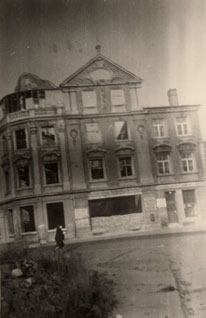 Im Zweiten Weltkrieg wurde das Haus stark beschädigt (Privatbesitz)