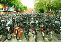 Fahrräder hinter dem Hauptbahnhof