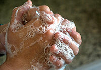 Hände regelmäßig waschen
