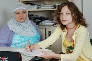 Marie mit Necla Eskioglu (Foto: Ingrid Fisch)