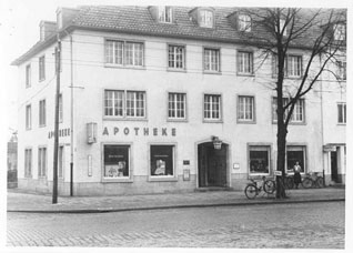 Die Apotheke in den 60er Jahren (Privatbesitz)