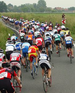 Gleich zur Premiere werden in den Jedermannrennen zum  Sparkassen Mnsterland Giro.2006 groe Startfelder erwartet. Foto: Stefan Schwenke