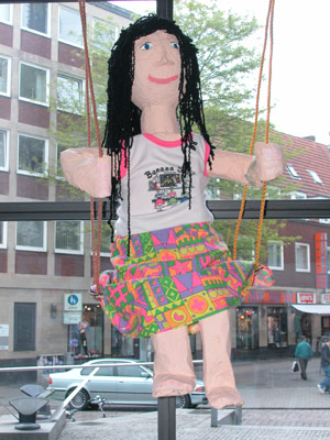 "Hilde auf der Schaukel"